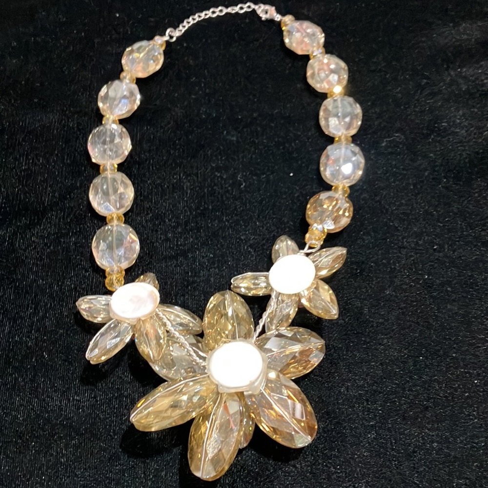 Beautiful Yellow Starburst Statement Necklace-G15 - image 5